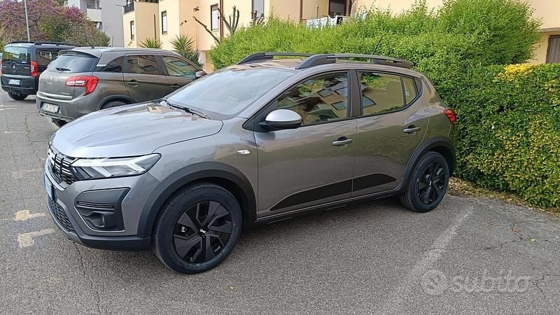 Usata Dacia Sandero Stepway 2025 Grigio Monovolume