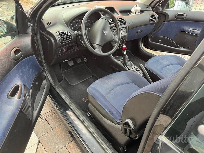 Usata Peugeot 206 2002 Nero Berlina