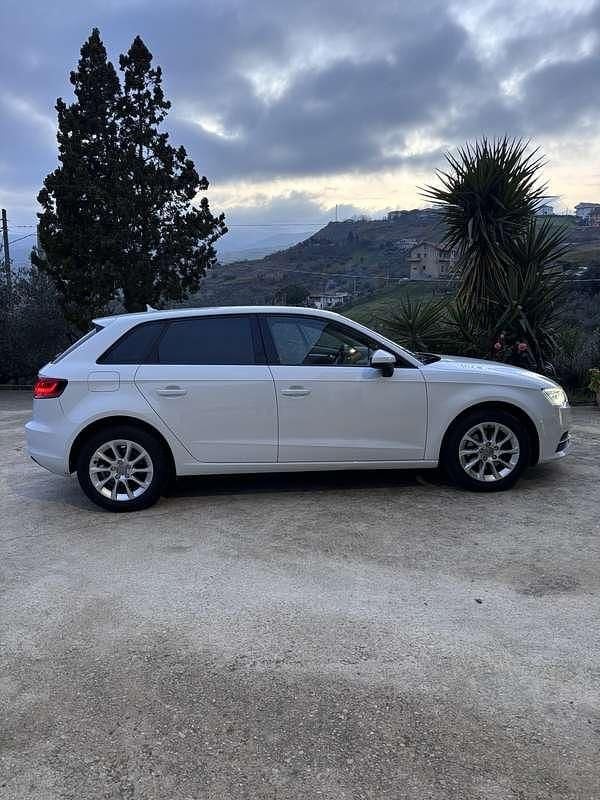 Usata Audi A3 Business 116 CV (85 kW) 2017 Berlina