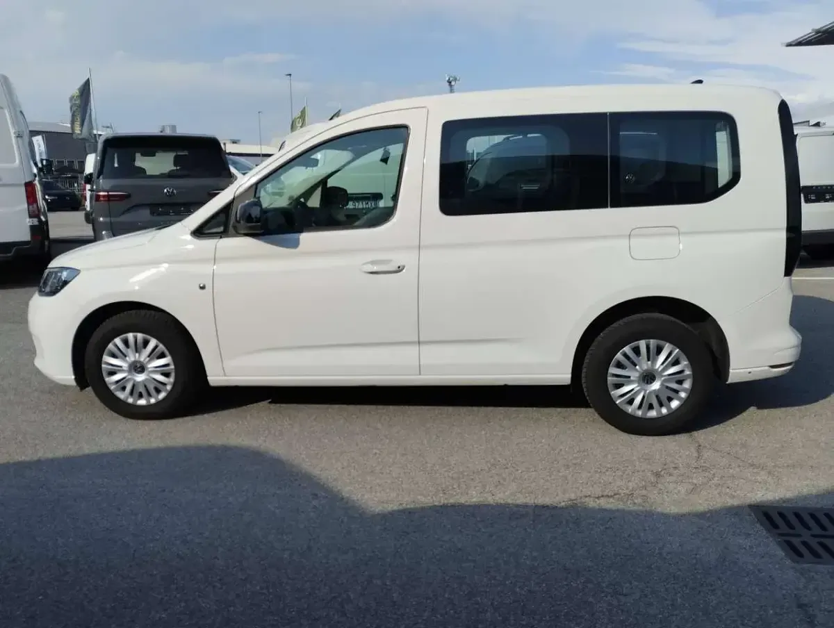 Usata VW Caddy 102 CV (75 kW) 2024 Bianco candy Monovolume