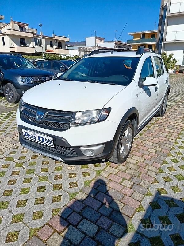 Usata Dacia Sandero Stepway 90 CV (66 kW) 2016 Bianco Berlina