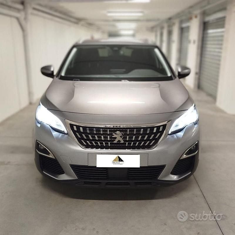 Grigio Usata 2020 Peugeot 3008 Business-Line SUV | 13.500 € (Super prezzo) - Immagine 1/4