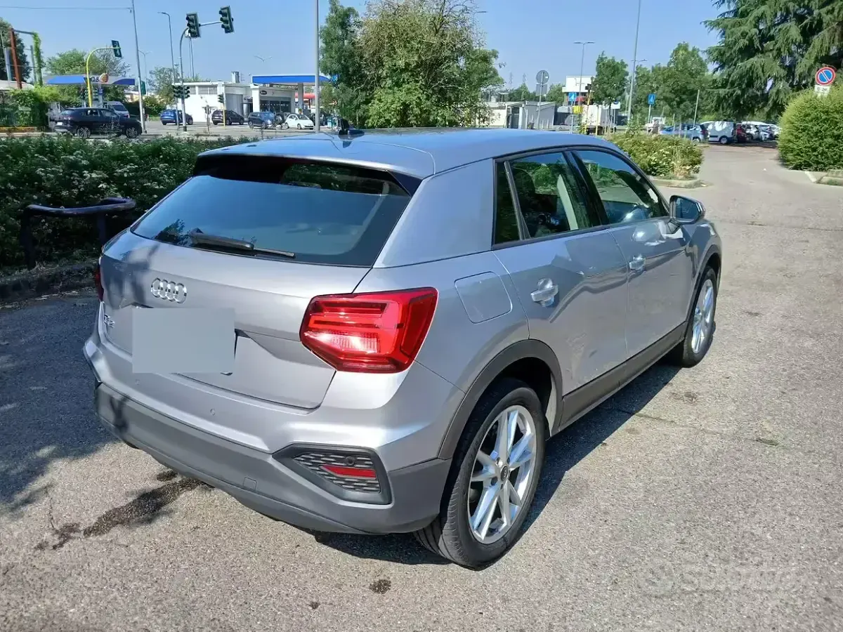 Usata Audi Q2 Admired 150 CV (110 kW) 2021 Grigio SUV