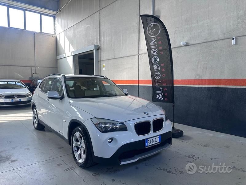 Bianco Usata 2011 BMW X1 Efficient Dynamics SUV | 8900 € (Buon prezzo) - Immagine 1/4