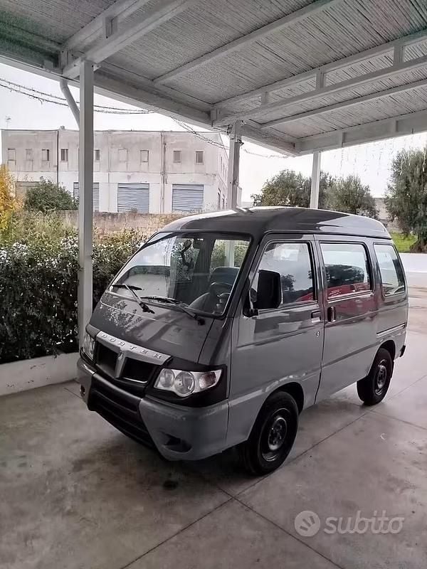 Begagnad Piaggio Porter 2011 SUV