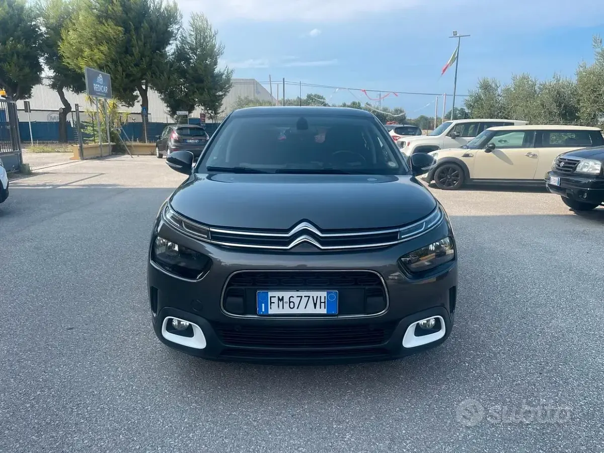Usata Citroën C4 Shine 99 CV (72 kW) 2018 Grigio Berlina