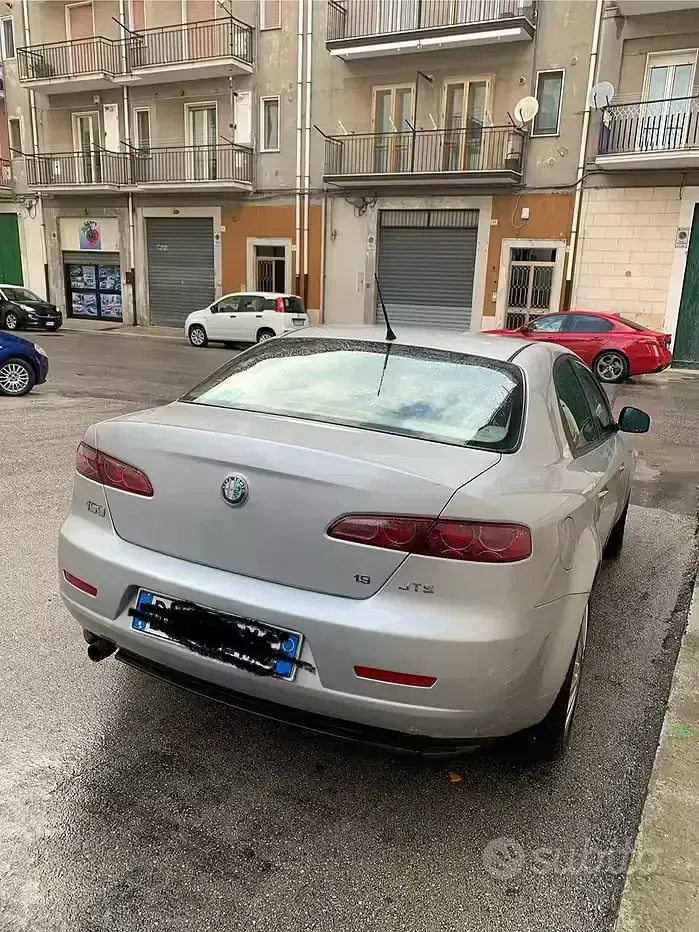 Usata Alfa Romeo 159 150 CV (110 kW) 2006 Grigio Berlina