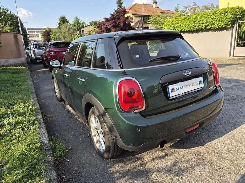 Begagnad Mini ONE 102 HK (75 kW) 2016 Grön Halvkombi
