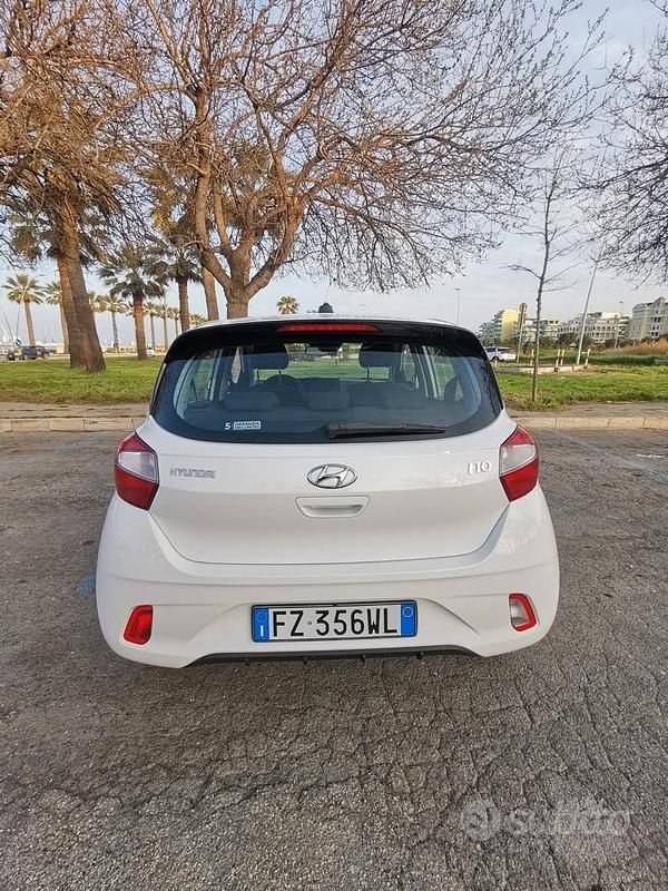 Usata Hyundai i10 67 CV (49 kW) 2020 Bianco Utilitaria