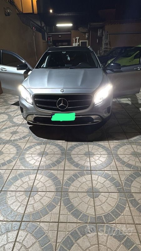 Grigio Usata 2014 Mercedes GLA200 SUV | 10.000 € (Super prezzo) - Immagine 1/4