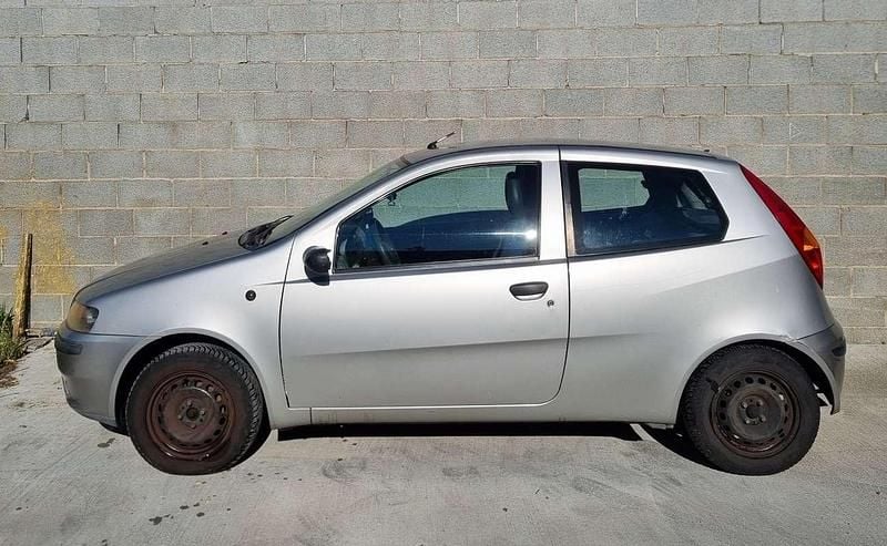 Usata Fiat Punto Emotion 80 CV (58 kW) 2003 Utilitaria