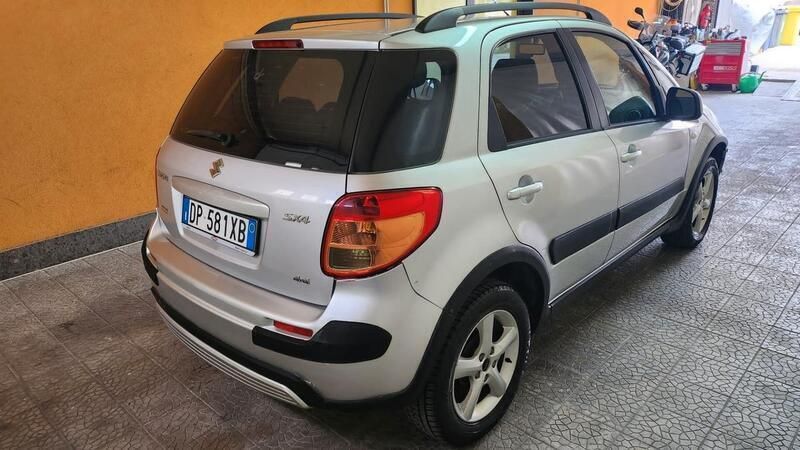 Usata Suzuki SX4 107 CV (78 kW) 2008 Grigio SUV