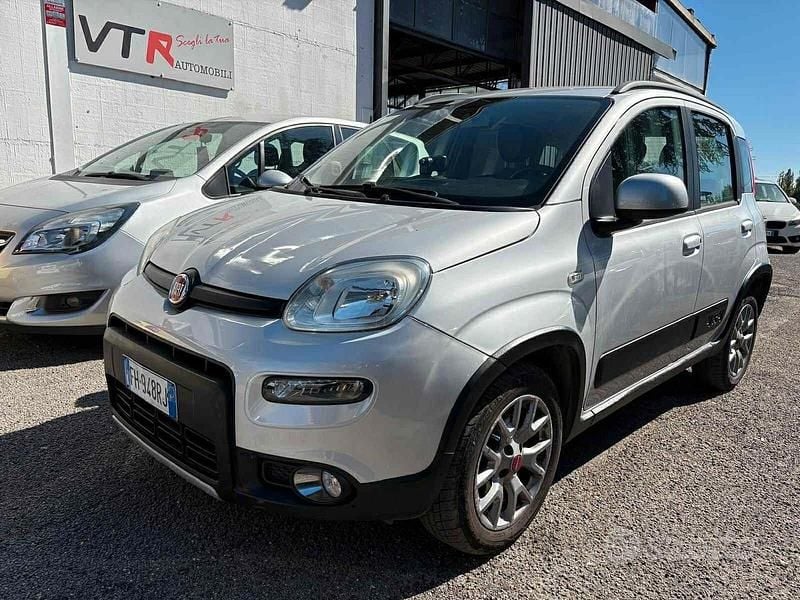 Argento Usata 2017 Fiat Panda 4x4 S Due volumi | 6700 € (Ottimo prezzo) - Immagine 1/4