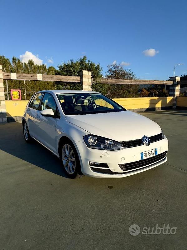 Bianco Usata 2015 VW Golf VII Tre volumi | 12.800 € (Buon prezzo) - Immagine 1/4