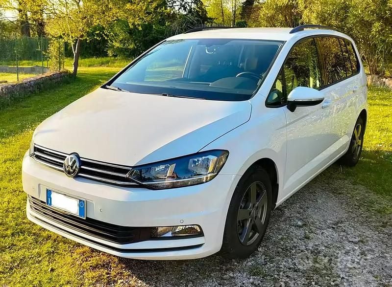 Usata VW Touran Business 110 CV (80 kW) 2016 Bianco Monovolume