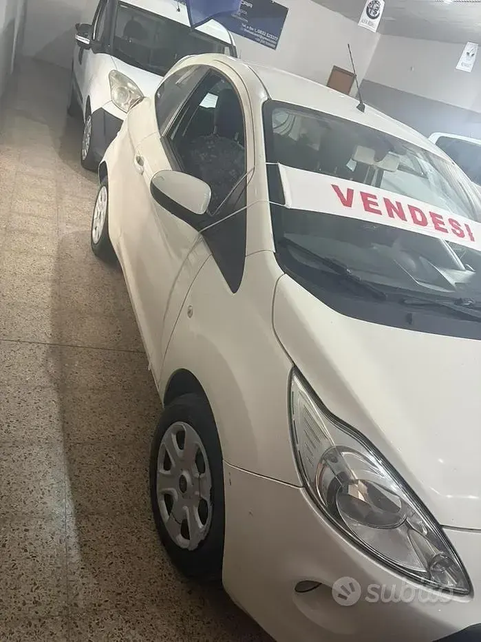 Usata Ford Ka 75 CV (55 kW) 2013 Bianco Utilitaria