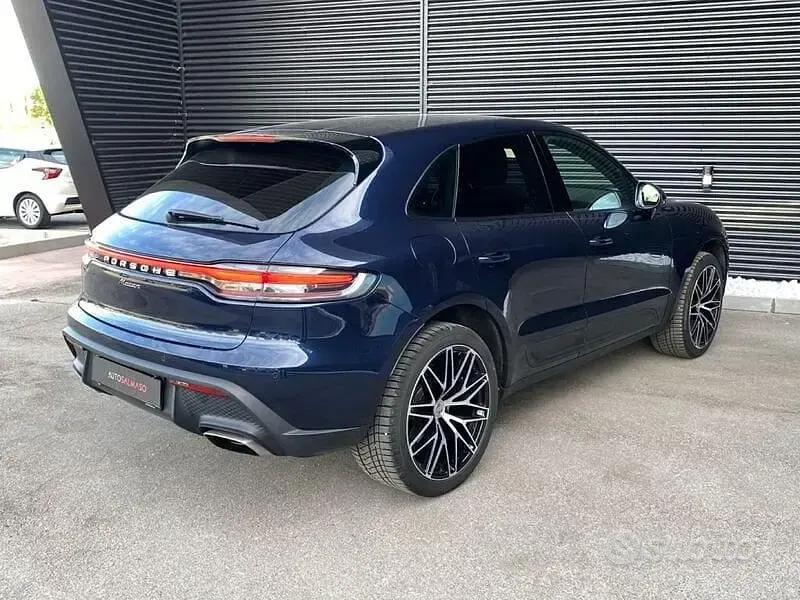 Usata Porsche Macan 265 CV (194 kW) 2022 Blu/azzurro SUV
