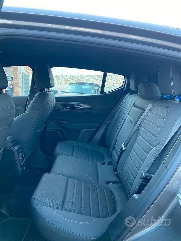 Usata Alfa Romeo Tonale Sprint 130 CV (95 kW) 2024 Grigio SUV