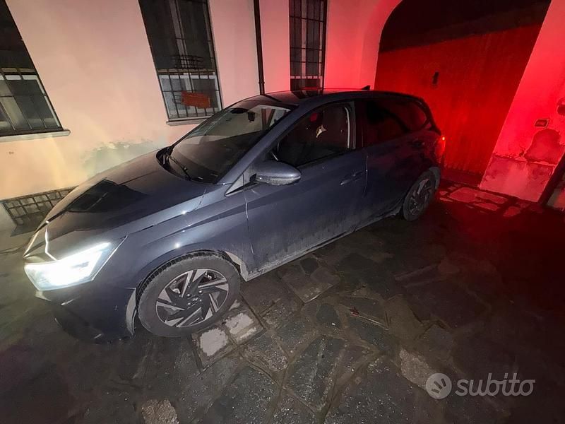 Usata Hyundai i20 84 CV (61 kW) 2023 Grigio Utilitaria