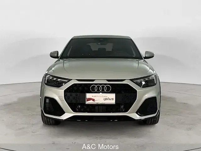 Usata Audi A1 S-Line 116 CV (85 kW) 2025 Argento SUV