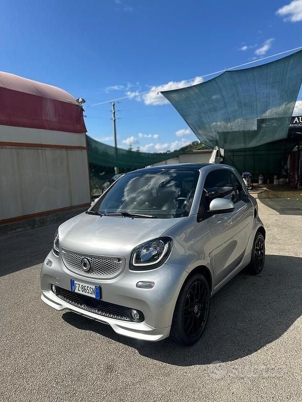 Grigio Usata 2019 Smart ForTwo Coupé Superpassion Coupé | 14.000 € (Buon prezzo) - Immagine 1/4