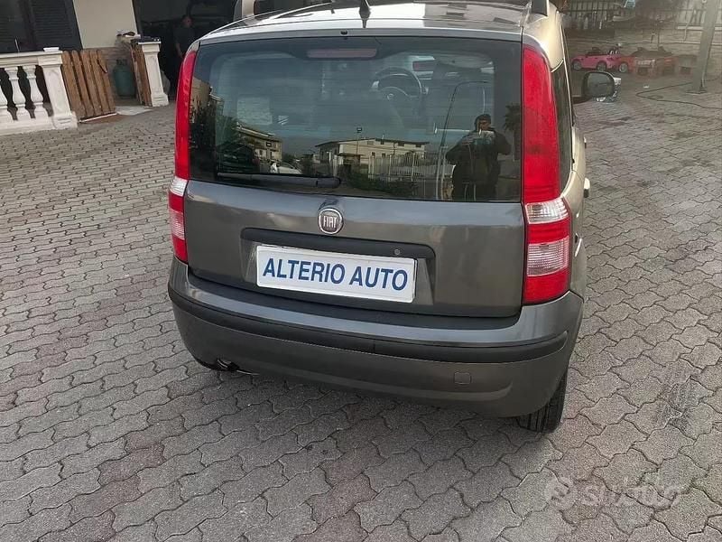 Usata Fiat Panda Dynamic 69 CV (50 kW) 2010 Grigio Utilitaria