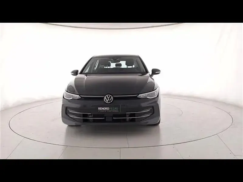 Usata VW Golf VIII Style 150 CV (110 kW) 2025 Verde scuro Berlina