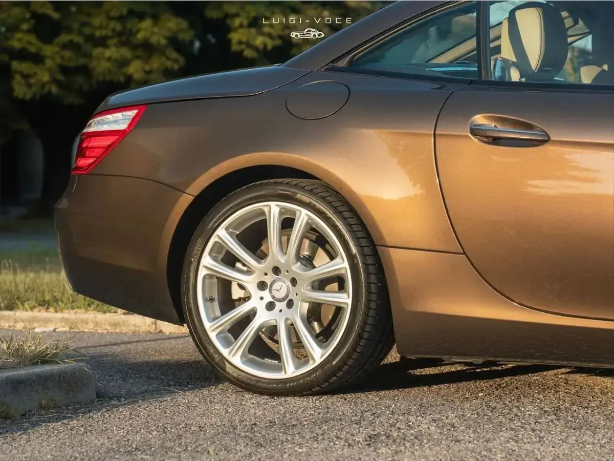 Usata Mercedes SL500 435 CV (319 kW) 2013 Dolomiti brown metallic Cabrio