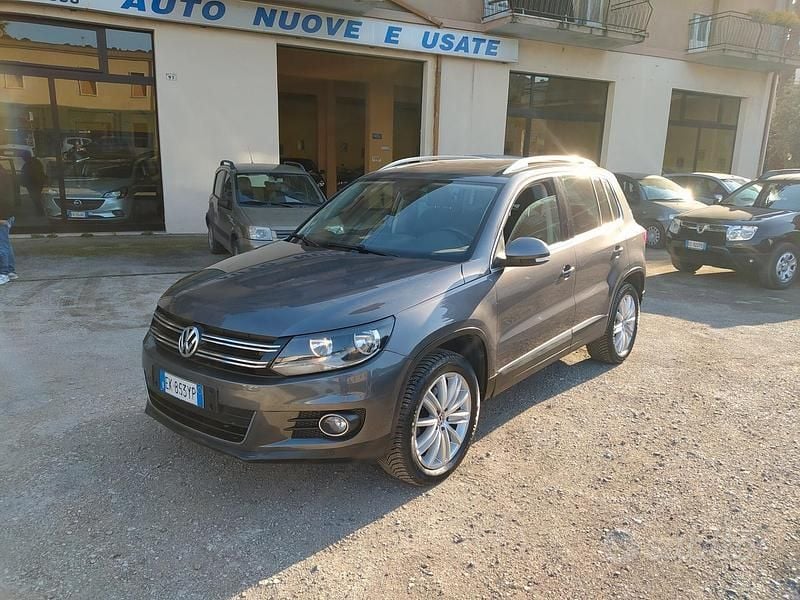 Usata VW Tiguan Sportline 140 CV (102 kW) 2012 Grigio SUV
