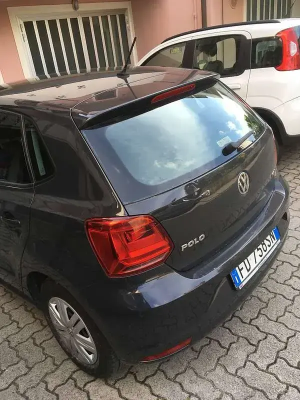 Usata VW Polo 64 CV (47 kW) 2016 Grigio Berlina