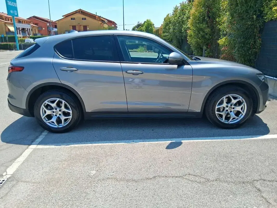 Usata Alfa Romeo Stelvio Business 190 CV (139 kW) 2021 Grigio SUV