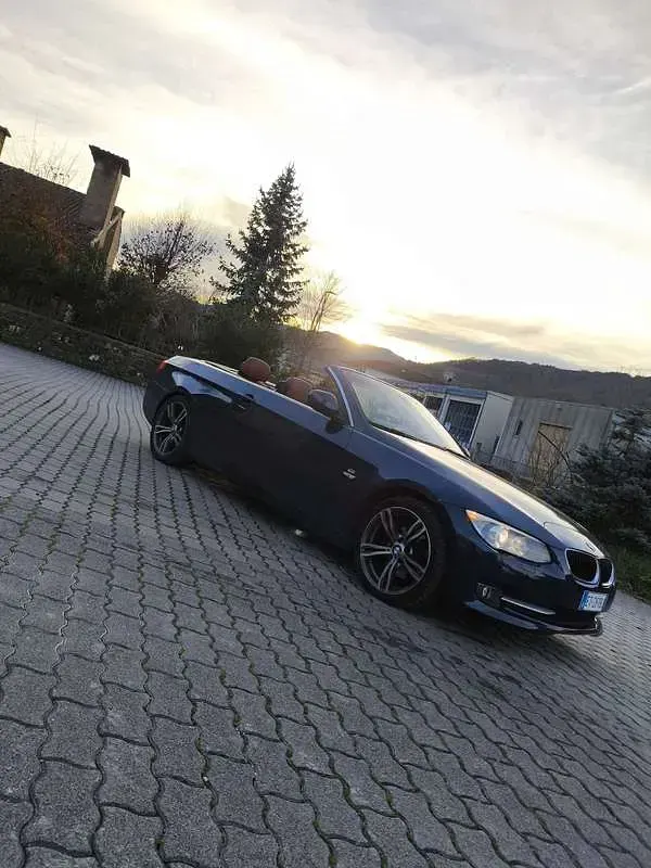 Usata BMW 320 Cabriolet 184 CV (135 kW) 2013 Bluazzurro Cabrio