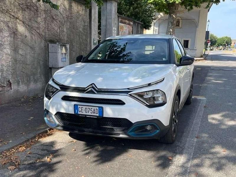 Bianco Usata 2021 Citroën e-C4 Tre volumi | 17.500 € (Molto cara) - Immagine 1/4