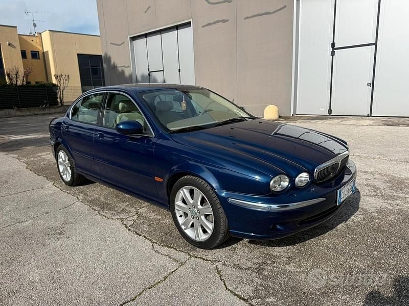 Usata Jaguar X-type 229 CV (168 kW) 2003 Blu Berlina