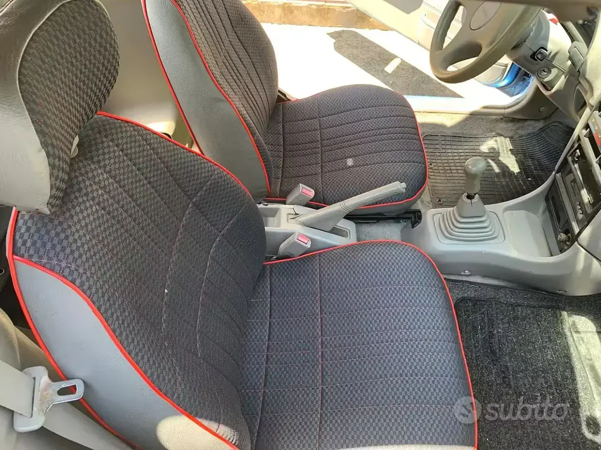 Usata Suzuki Swift 68 CV (50 kW) 1992 Bluazzurro Cabrio