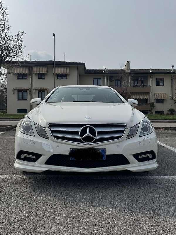 Gebraucht Mercedes E250 Avantgarde 204 PS (150 kW) 2010 Coupé