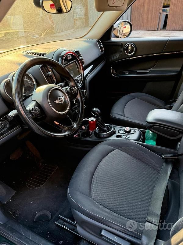 Usata Mini Countryman 111 CV (81 kW) 2017 Verde SUV