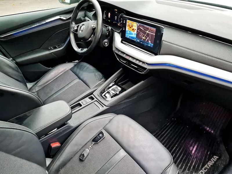 Usata Skoda Octavia G-TEC Style 131 CV (96 kW) 2020 Argento Station wagon