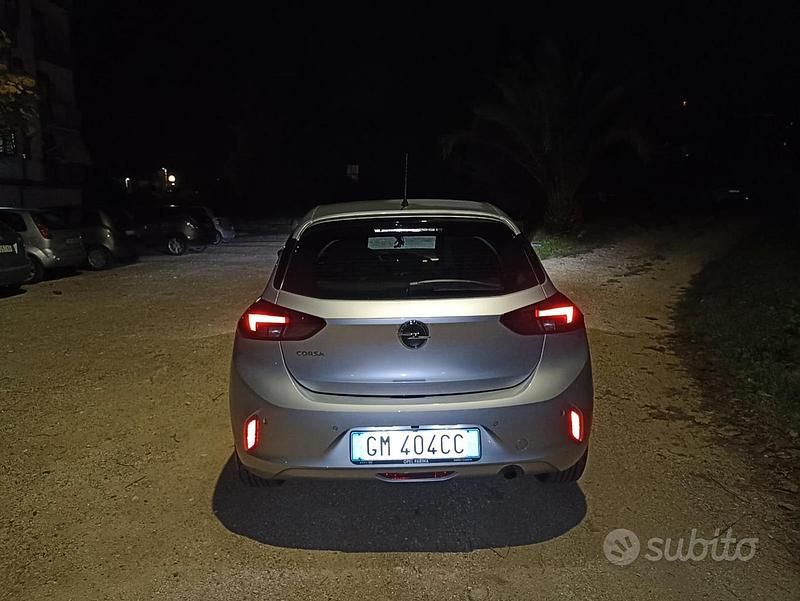 Usata Opel Corsa Elegance 101 CV (74 kW) 2023 Grigio Berlina