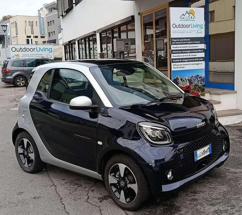 Usata Smart ForTwo Coupé Passion 60 kW (82 CV) 2022 Blu/azzurro Cabrio