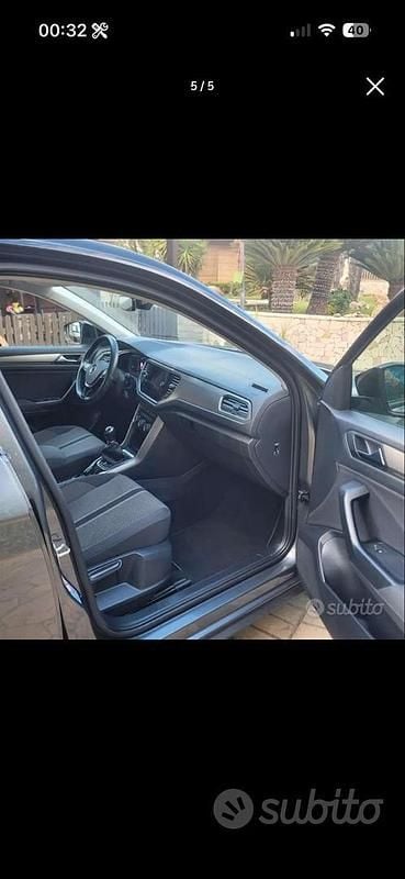 Usata VW T-Roc 150 CV (110 kW) 2021 Grigio SUV