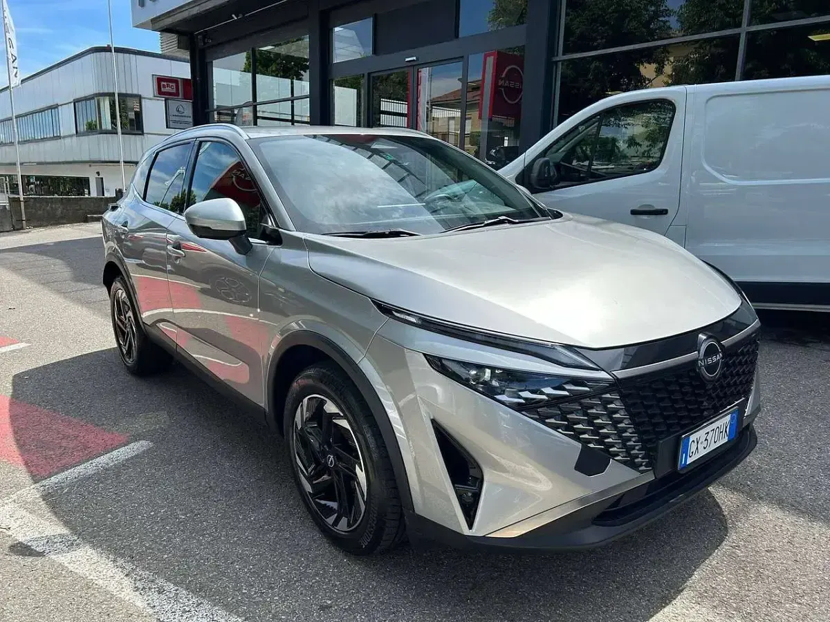 Usata Nissan Qashqai N-Connecta 158 CV (116 kW) 2024 Argento SUV