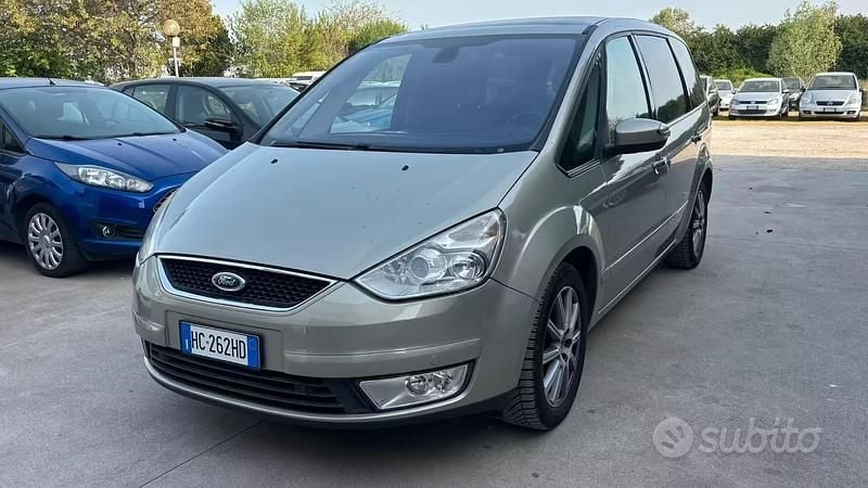 Usata Ford Galaxy 140 CV (102 kW) 2009 Grigio Monovolume