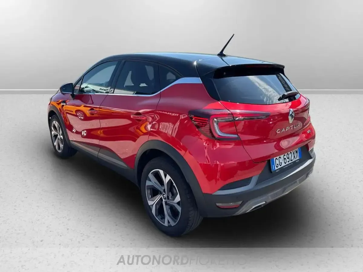 Usata Renault Captur RS Line 91 CV (66 kW) 2022 Rosso SUV