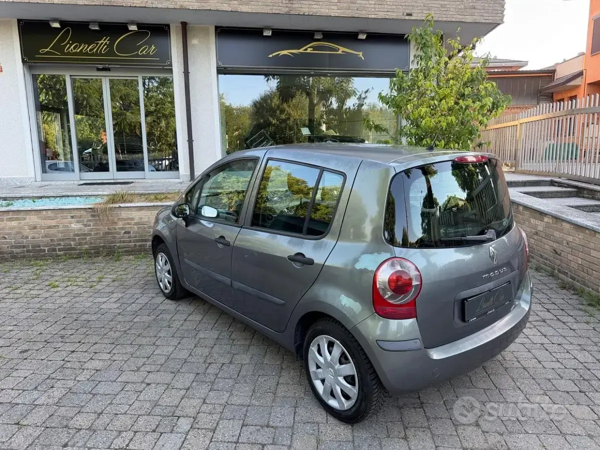 Usata Renault Modus 75 CV (55 kW) 2007 Grigio Monovolume