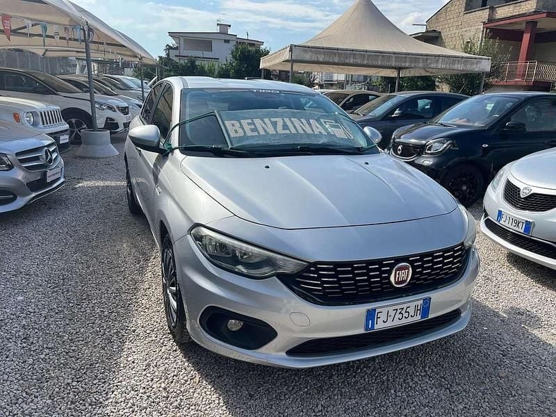 Argento Usata 2017 Fiat Tipo Tre volumi | 7490 € (Ottimo prezzo) - Immagine 1/4