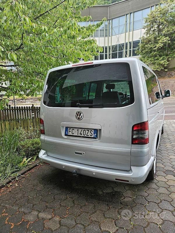 Usata VW Multivan 2008 Grigio Furgone