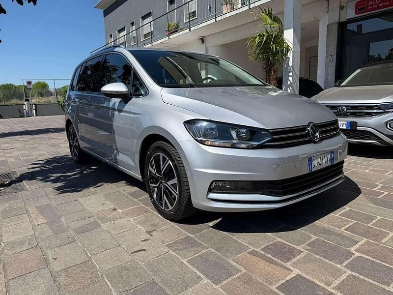 Usata VW Touran Executive 150 CV (110 kW) 2022 Argento Monovolume