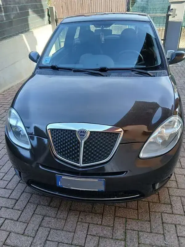 Usata Lancia Ypsilon 60 CV (44 kW) 2008 Utilitaria