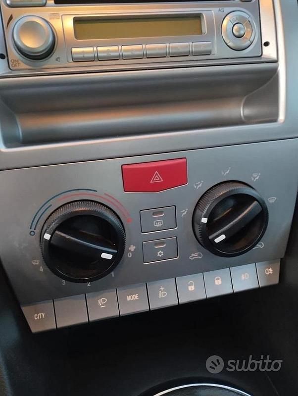 Usata Lancia Ypsilon 75 CV (55 kW) 2008 Utilitaria